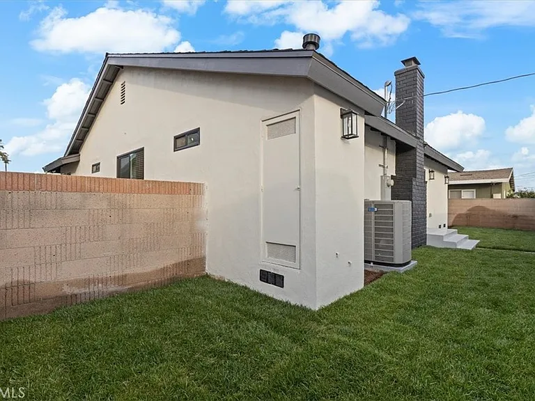23217 Anza Ave — Photo 28