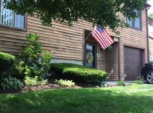 724 Robert Frost Dr, Branford, CT 06405
