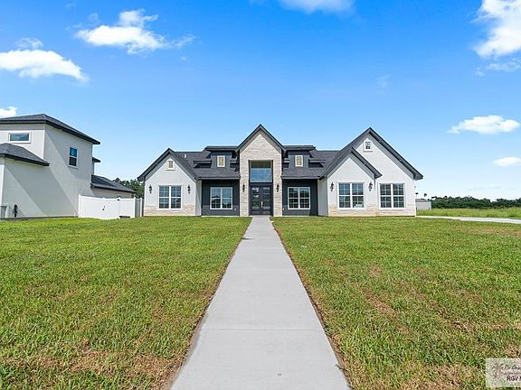 2nd image of 1209 Thacker Ln