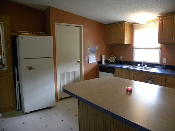 Kitchen equipped