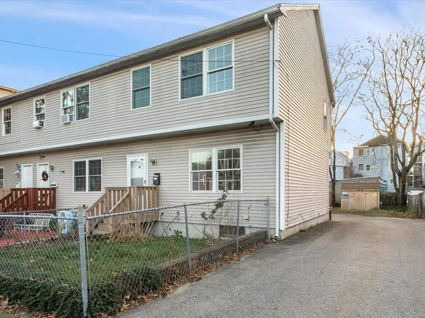 142 Oxford St, Lawrence, MA 01841