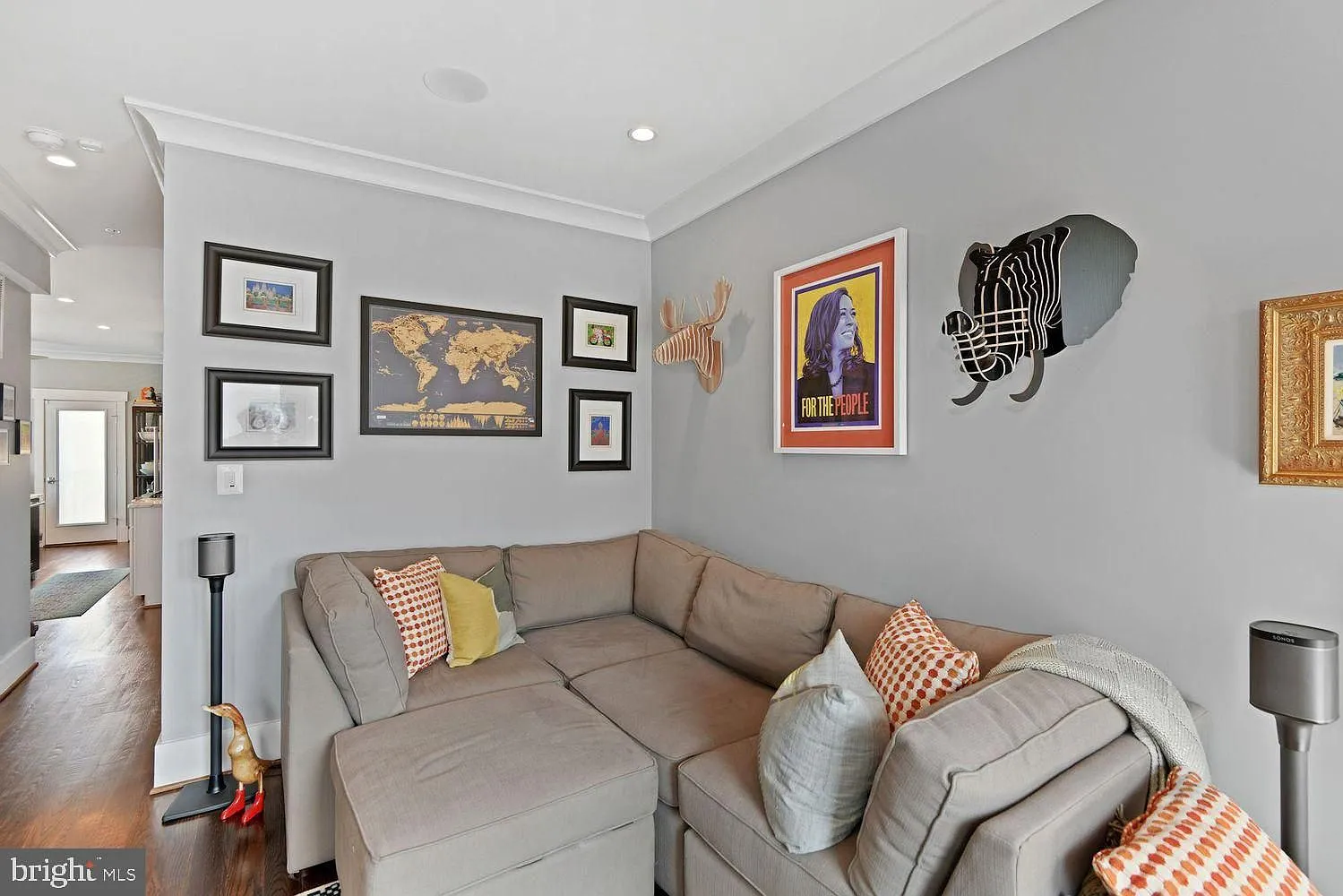 4 bed, 3.5 bath, 1760 sqft, $3,900 — Photo 3