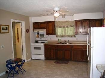 5th image of 495 Saint Cloud Dr