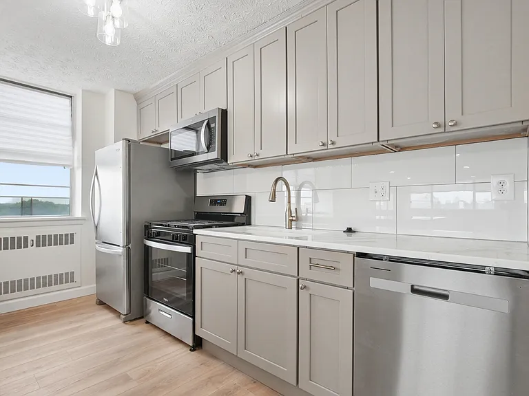 1620 E Broad St #906 — Photo 10