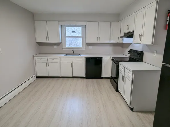 392 Woodtick Rd APT 2-L, Waterbury, CT 06705