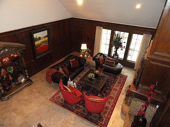 Looking into Family Room from Uptairs