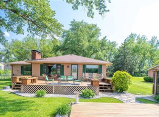 3807 SW Christie Ter, Saint Joseph, MO 64504
