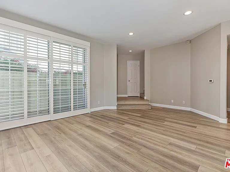 2333 Oak St #3 — Photo 10