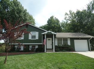11009 E 72nd Ter, Raytown, MO 64133