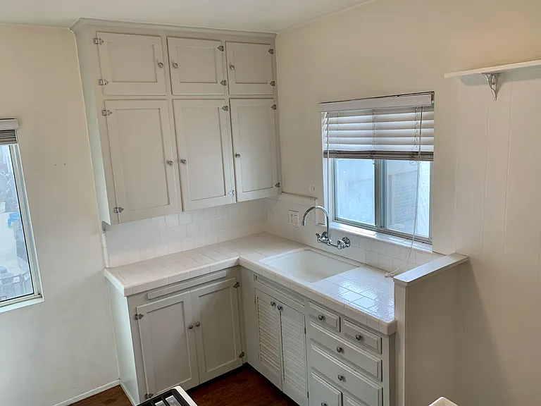 5110 E 1st St #5110 — Photo 3
