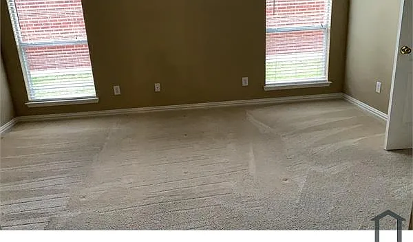 8409 Greenfield Dr — Photo 21