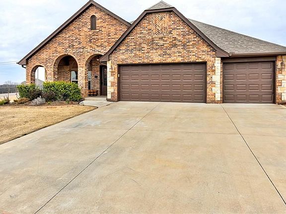 2nd image of 15932 Montague Dr