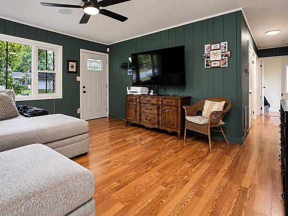 5th image of 2834 W 38th Ave