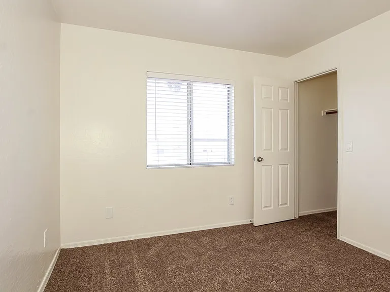 11239 W Campbell Ave — Photo 12