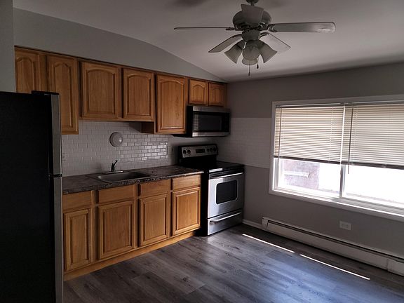 2nd image of 3418 Warren Ave APT 5