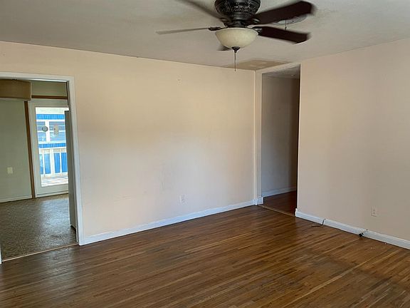 2nd image of 1203 S Adams St