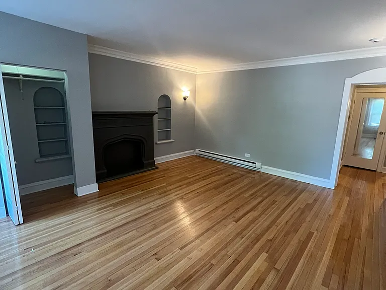 8346 S Maryland Ave #3 — Photo 2