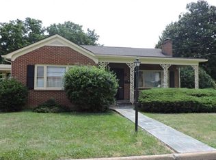 1409 Lyle Ave, Staunton, VA 24401