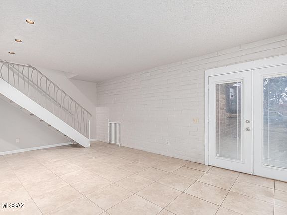 5th image of 6617 E Calle La Paz