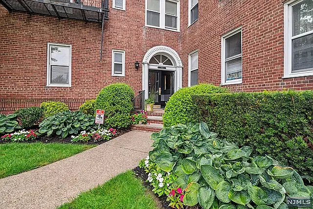 995 Teaneck Rd #2P — Photo 12