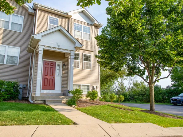 19 W Big Horn Dr, Hainesville, IL 60073