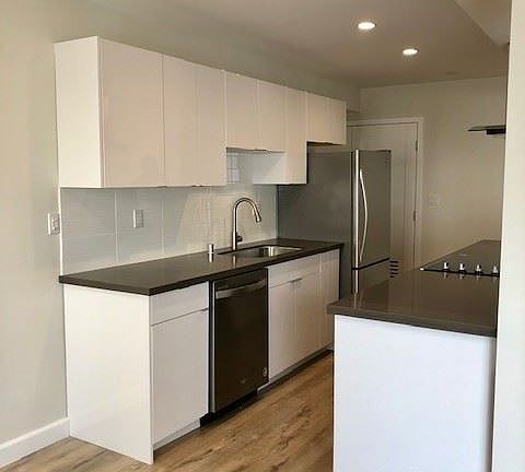 4th image of 11835 Dorothy St APT 9