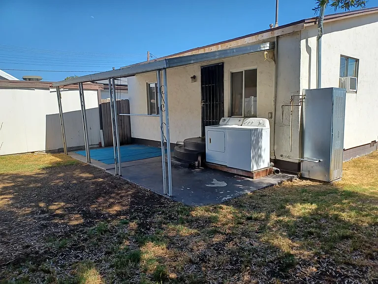 720 Chamberlain Ave — Photo 10