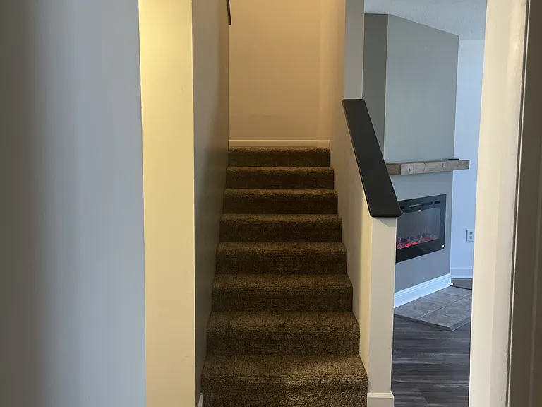 Deer Run Apartments — Photo 33