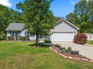 408 Chetola Rd, Seneca, SC 29672
