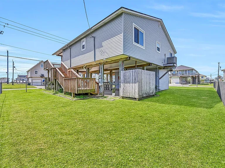 21600 Zachary Dr — Photo 34