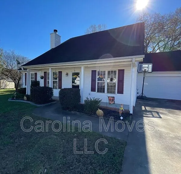 22 Acklen Dr — Photo 1
