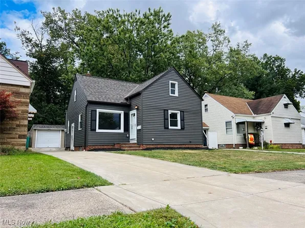 5479 Oakwood Ave, Maple Heights, OH 44137