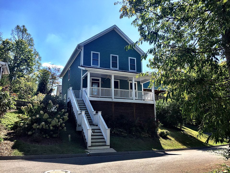 1st image of 448 Blount St