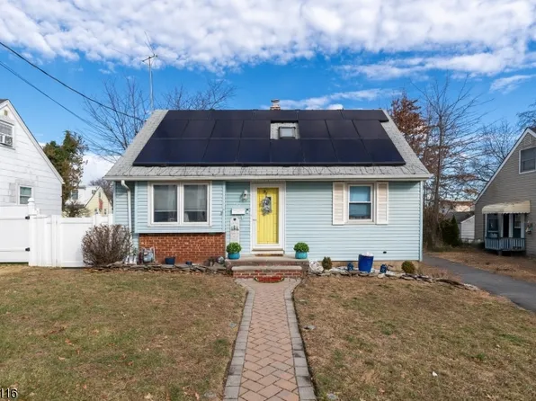 82 Cathay Rd, Clifton City, NJ 07013