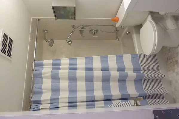 Sold by REMAX Elite | media 27