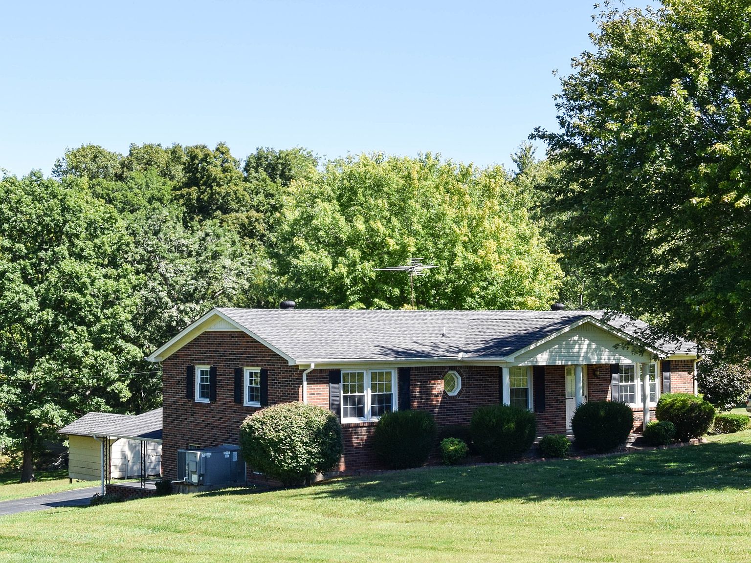 190 Link Rd, Cottontown, TN 37048 Zillow