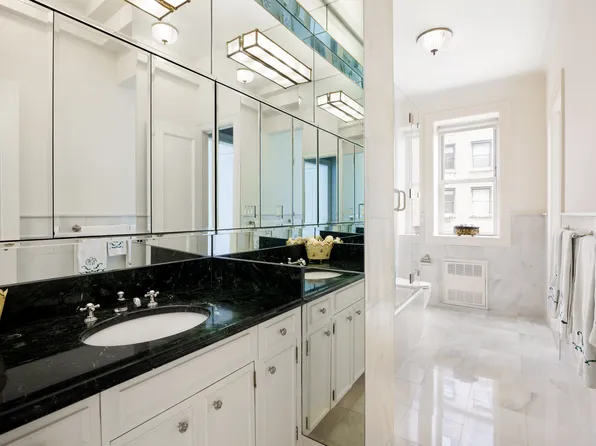 930 Park Avenue image 15 of 21