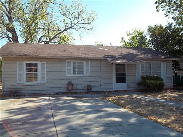 1st image of 217 Parker Dr