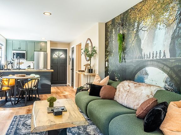 4th image of 141 Lakeview Blvd #26