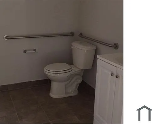 9000 S Figueroa St #2 — Photo 3