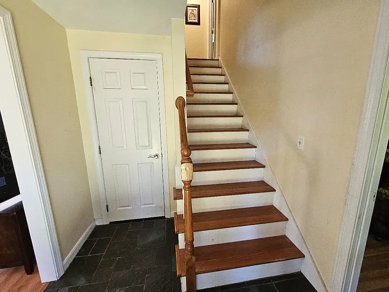 11 Laurel Ln — Photo 21
