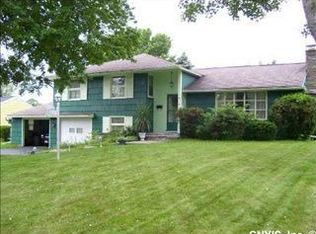 13 Bevell Ln, North Syracuse, NY 13212