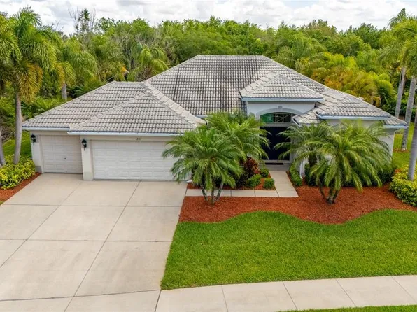 211 Royal Bonnet Dr, Apollo Beach, FL 33572