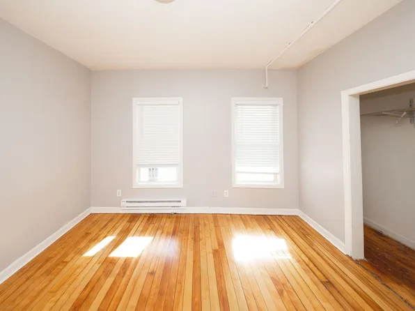 92 Green Hill Pkwy #2, Worcester, MA 01605