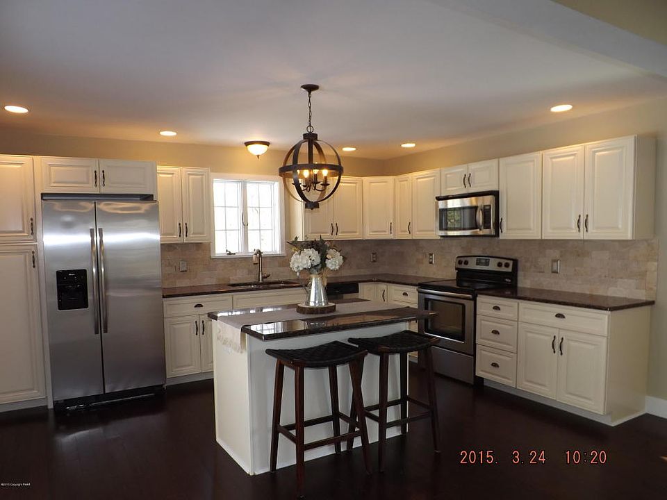 1st image of 1329 Woodstock Dr