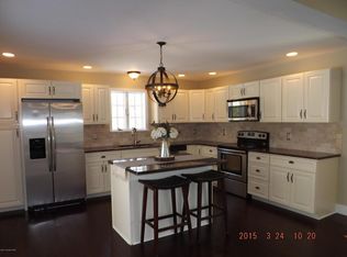 1329 Woodstock Dr, Saylorsburg, PA 18353