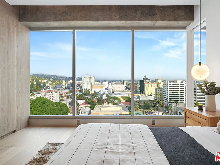 7135 Hollywood Blvd #E — Photo 35