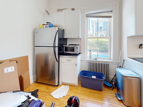 5th image of 41 Laurel St #2