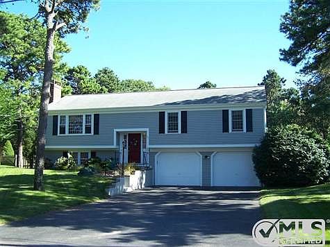 The Two Car Garage means no one will be left out in the cold!