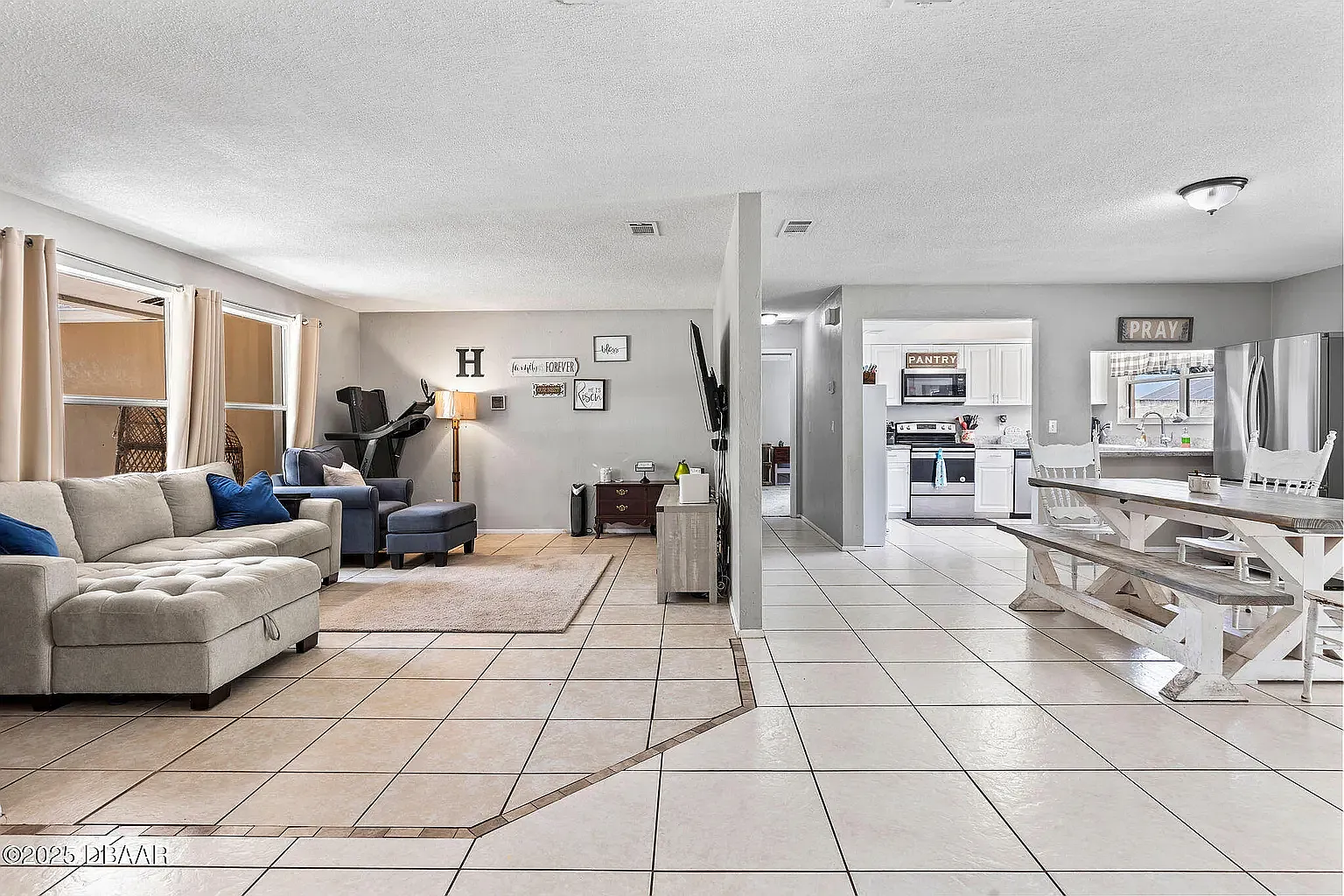 3 bed, 1628 sqft, $1,950 — Photo 3